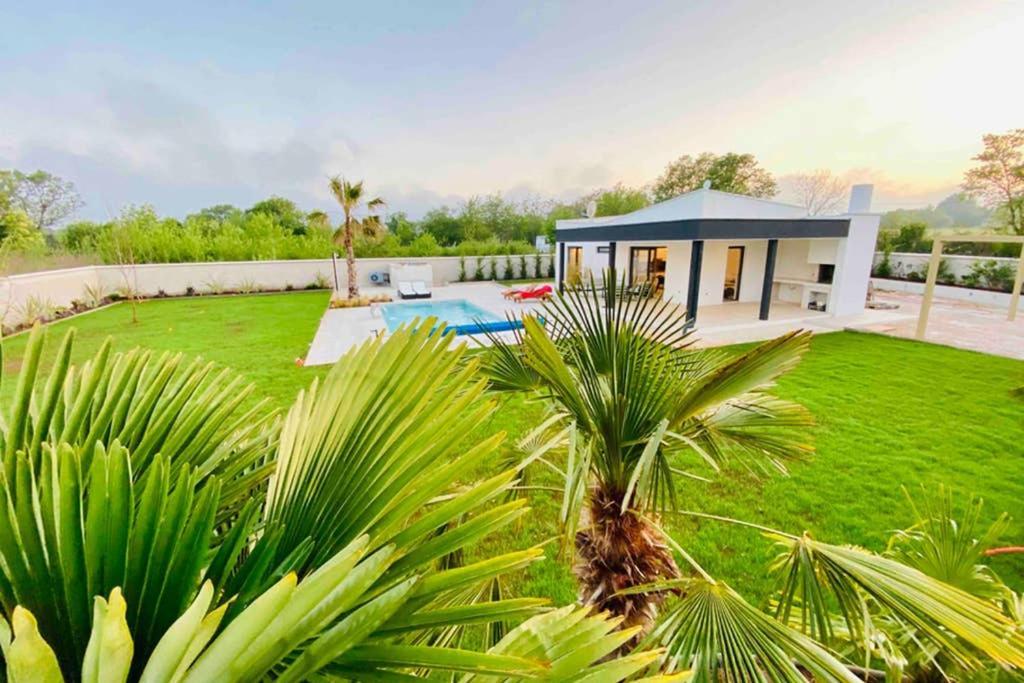 Villa Eni Medulin Sisan Heated Pool Exteriér fotografie
