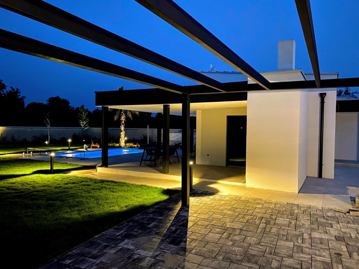 Villa Eni Medulin Sisan Heated Pool Exteriér fotografie